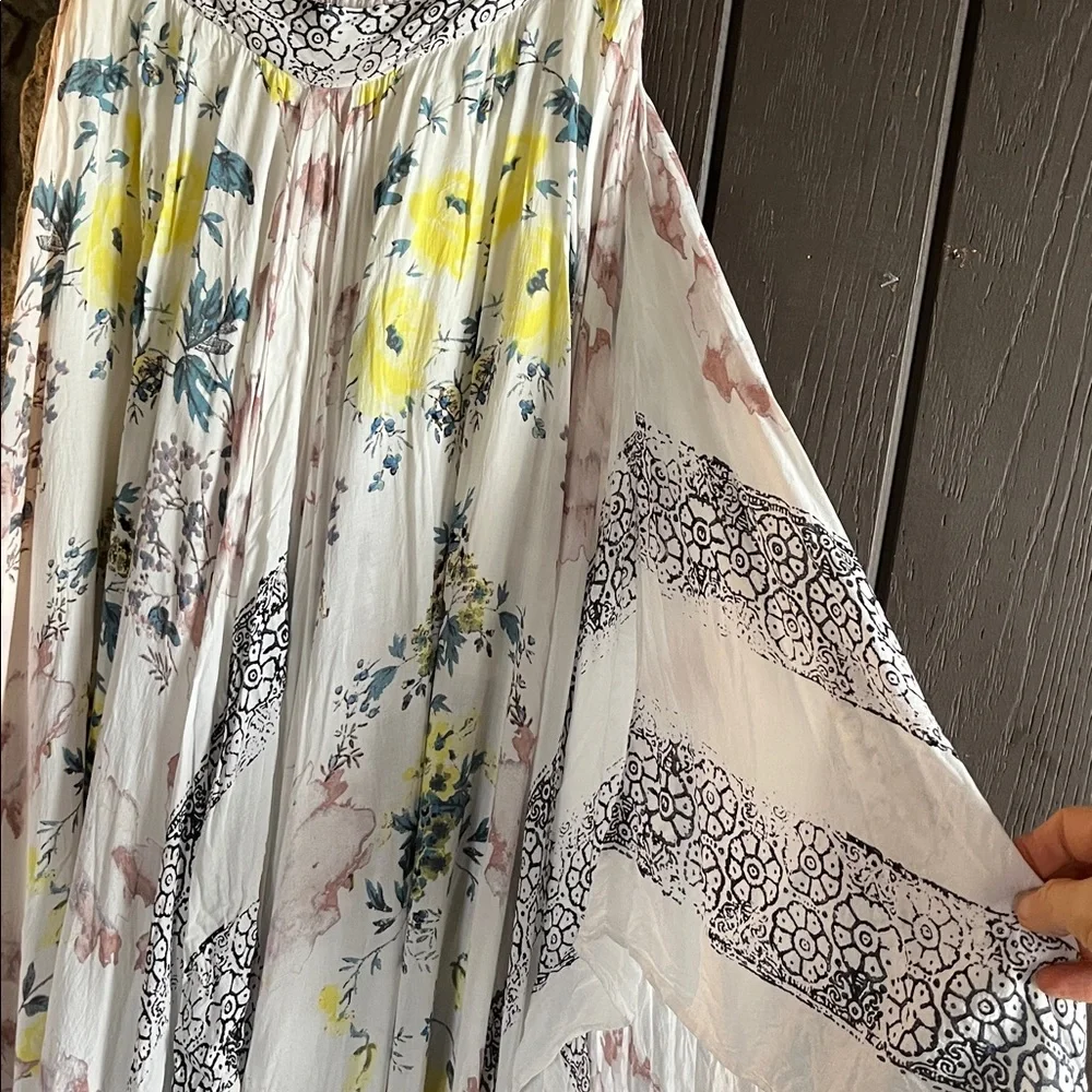 Free People Asymmetrical Floral Skirt - White, Yellow, Blue Sz M - Picture 3 of 6